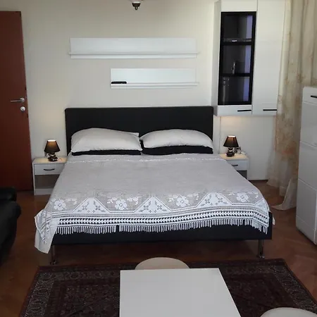 Sea View With Balcony דוברובניק